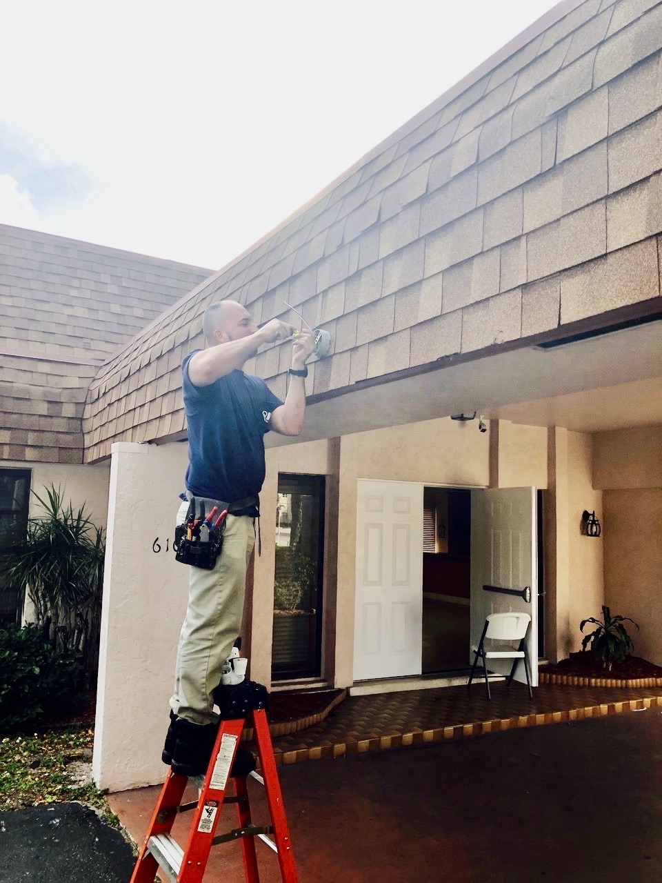 If you are searching for the best Residential Electrician Near Me in South Florida you are in luck! Look no further than VP Electric!